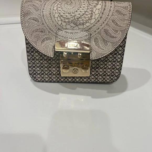 FURLA METRÓPOLIS PRINTED LEATHER‎ Cream shoulder bag